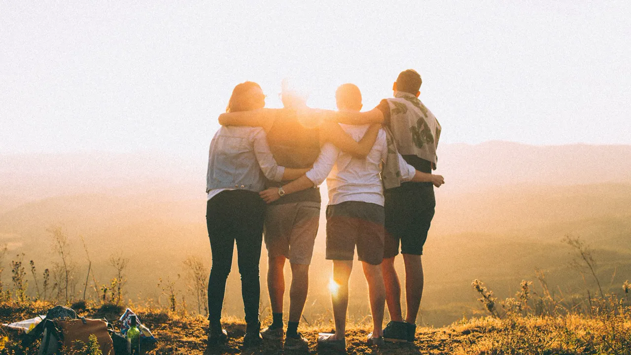 Participation active des familles et des parties prenantes locales